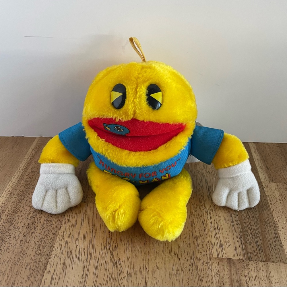 Vintage pac-man knickerbocker plush